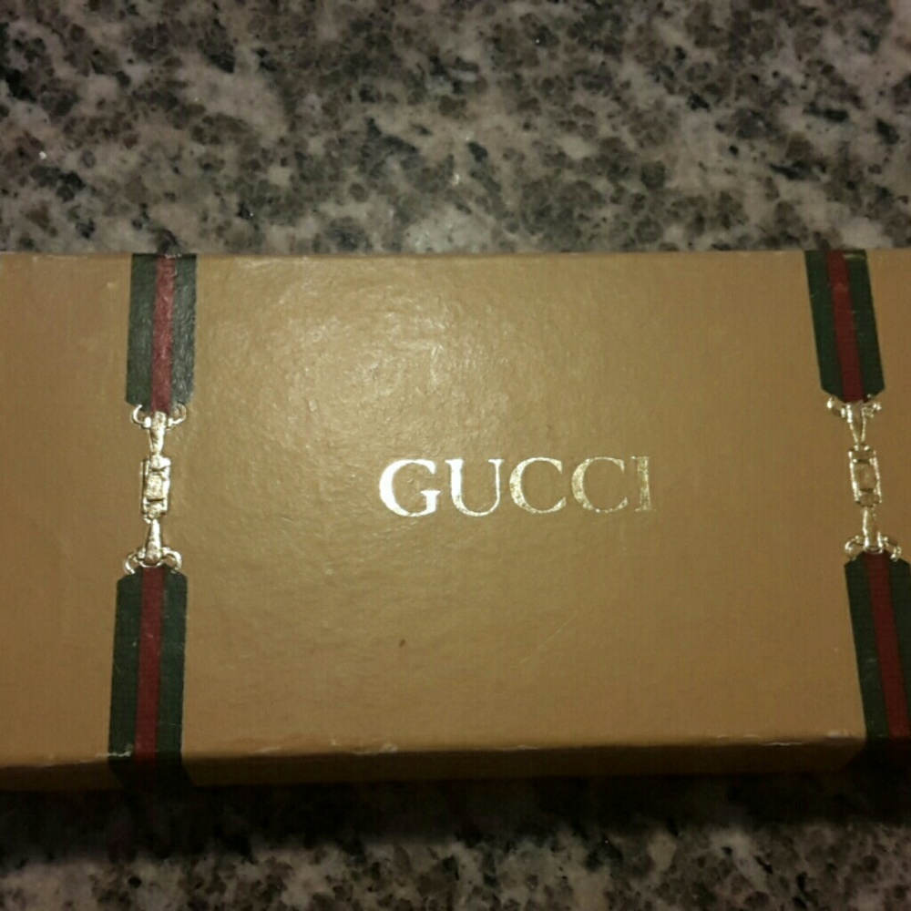Gucci vintage necklace perfume bottle